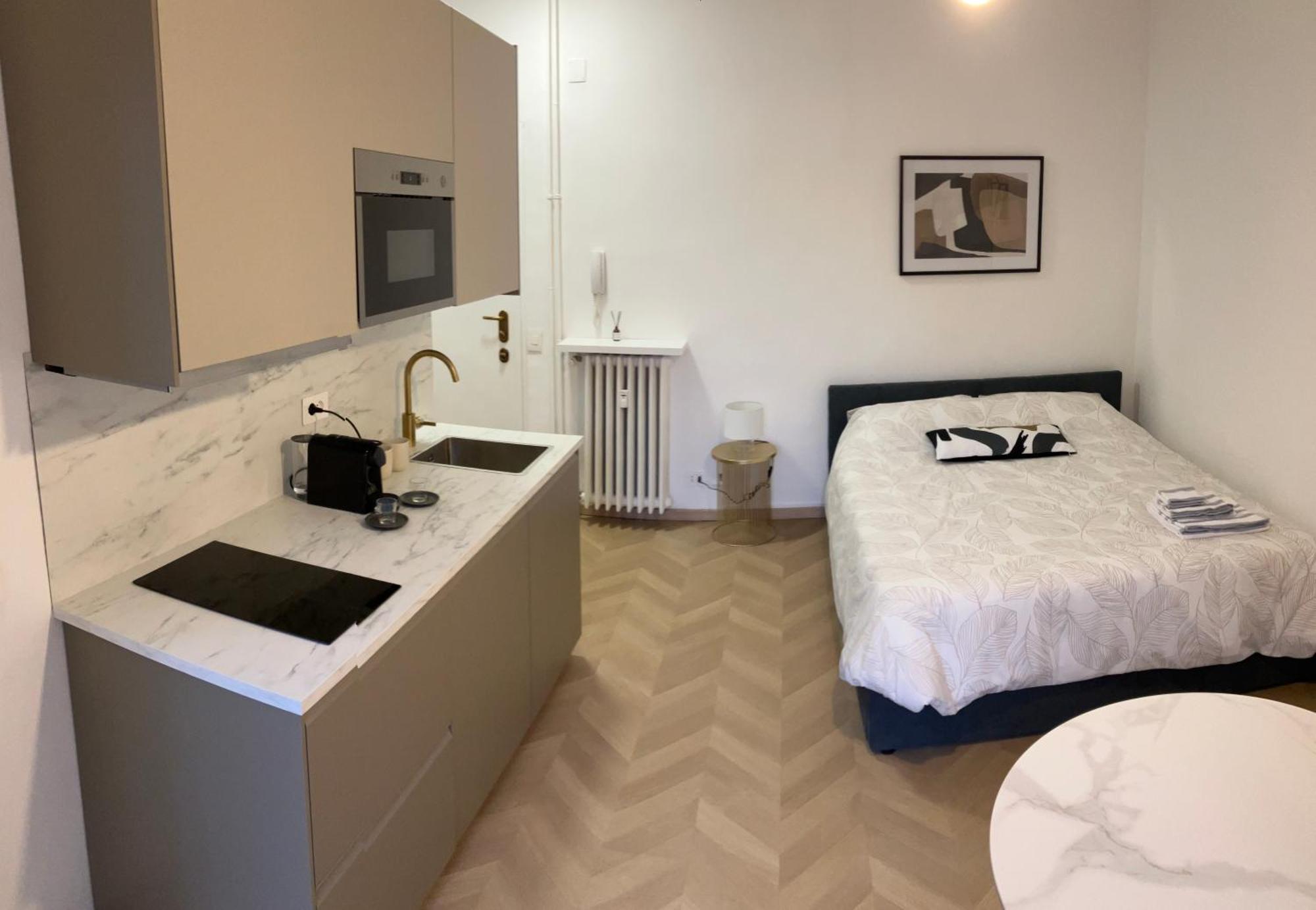 Life 23 Apartment *